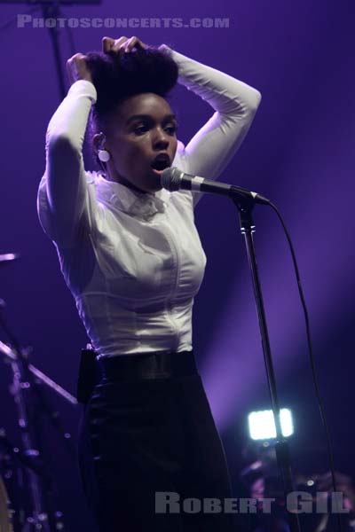 JANELLE MONAE - 2010-07-03 - BELFORT - Presqu'ile du Malsaucy - 